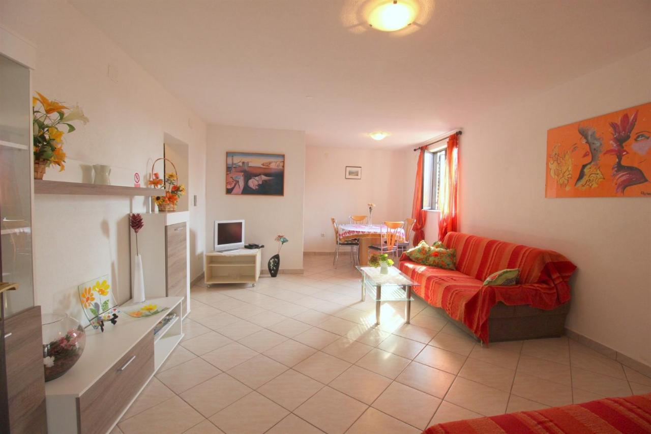 Gianna N2, 600 M From The Beach Novigrad  Ngoại thất bức ảnh
